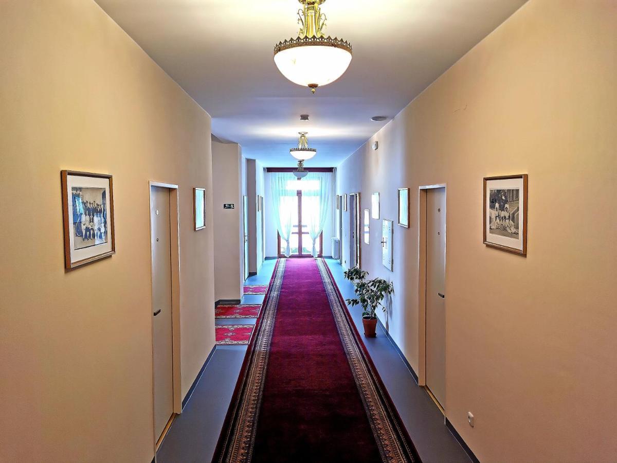 Hotel Grand Uherské Hradiště المظهر الخارجي الصورة