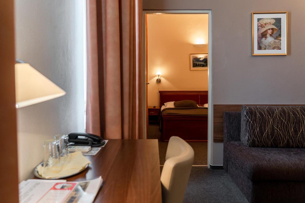 Hotel Grand Uherské Hradiště المظهر الخارجي الصورة