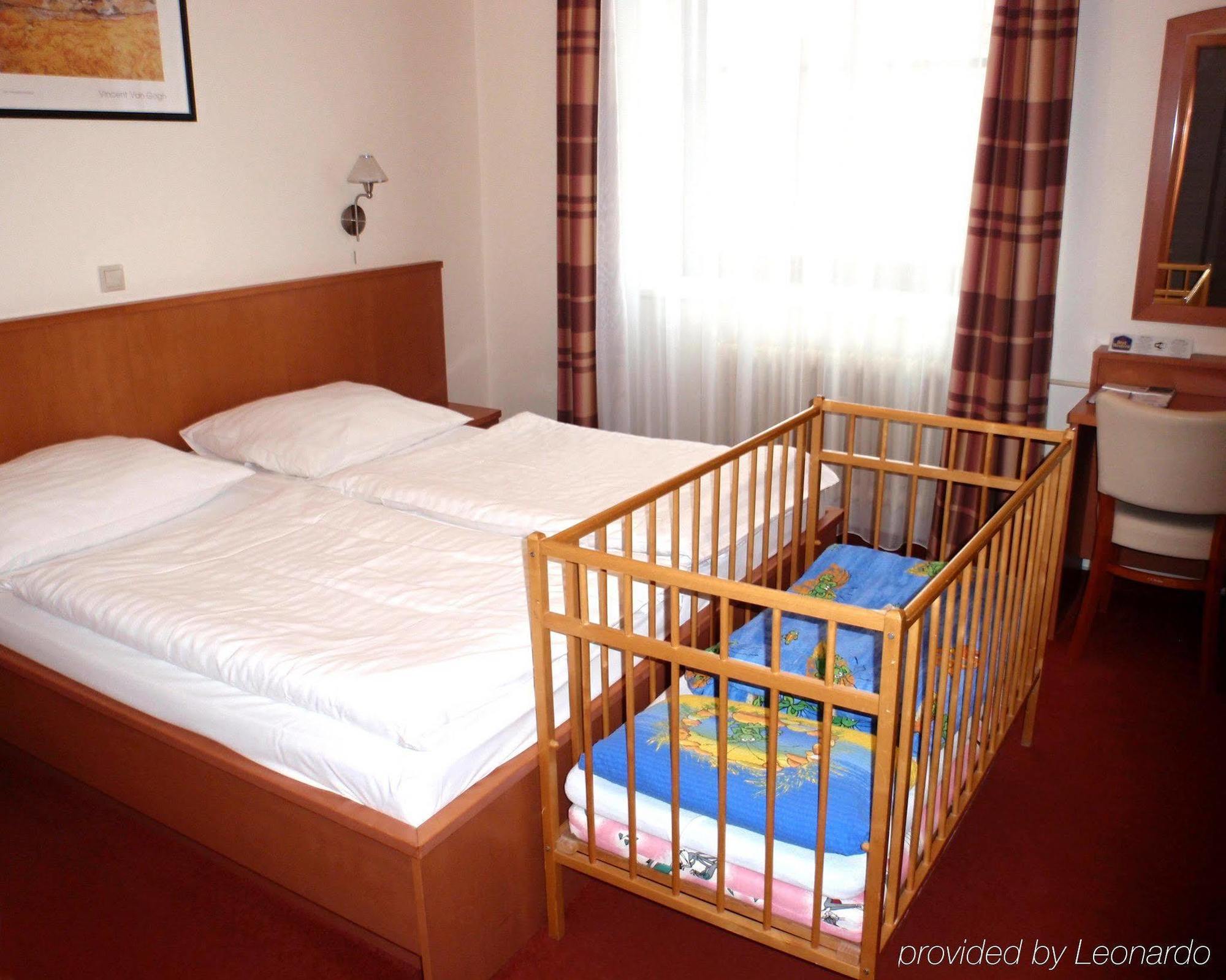 Hotel Grand Uherské Hradiště الغرفة الصورة