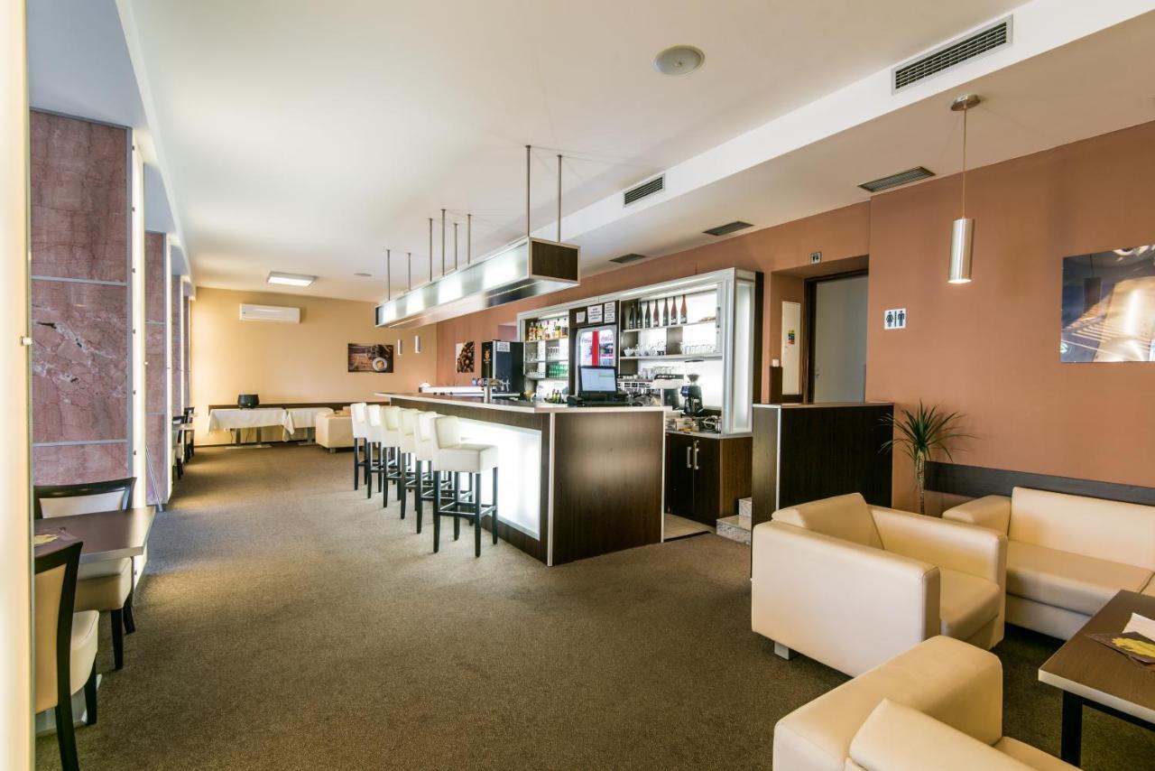 Hotel Grand Uherské Hradiště المظهر الخارجي الصورة
